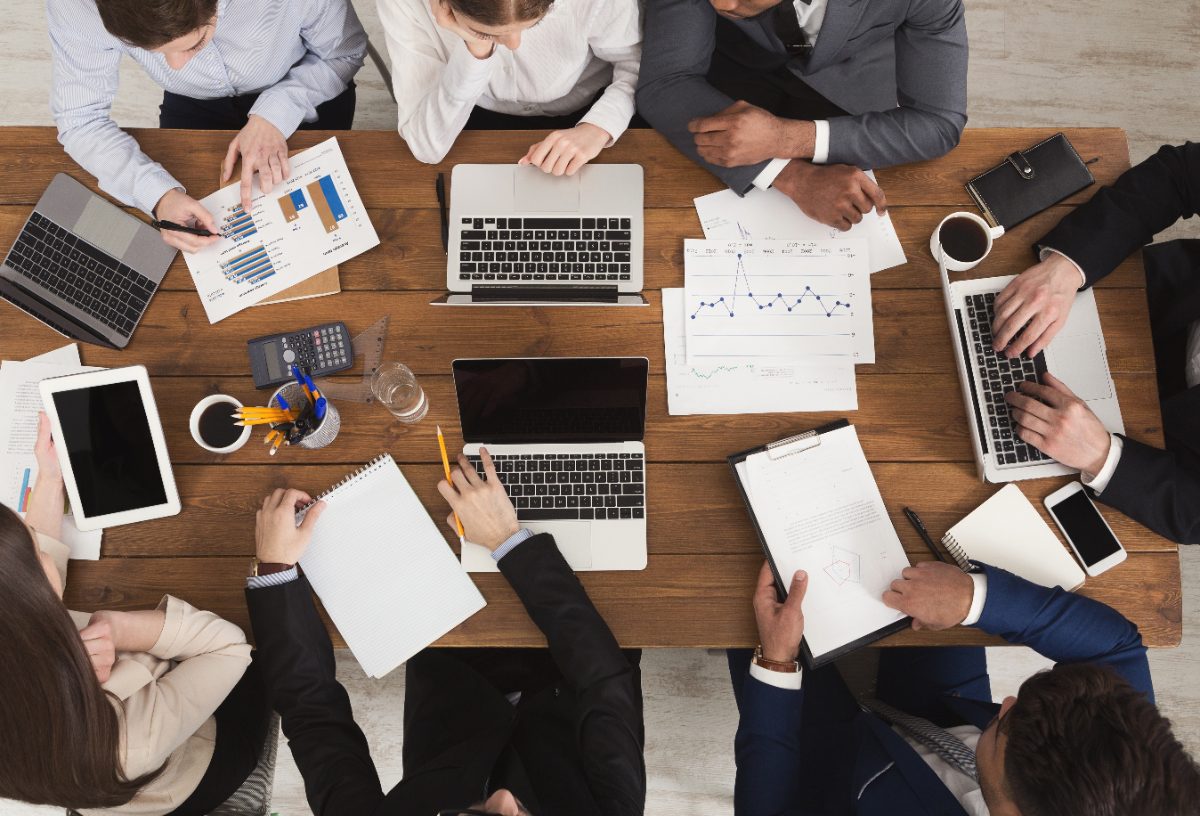 equipo de trabajo en una empresa, seguro de vida colectivo
