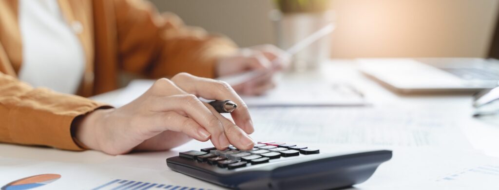 Calculadora y documentos fiscales: seguro de vida e impuesto de sucesiones en Cataluña